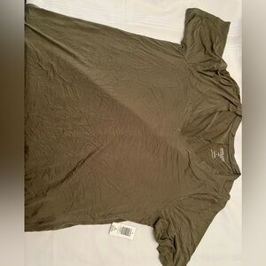 BNWT torrid super soft knit t shirt